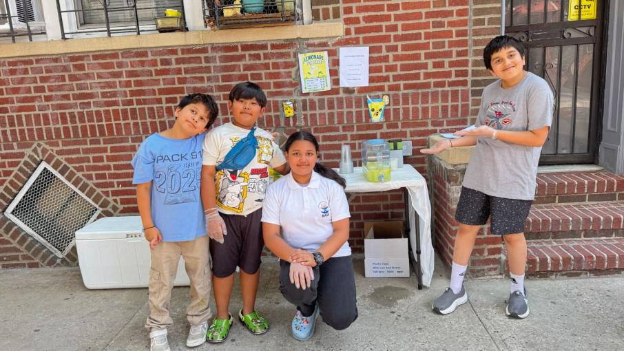 रिजउडका बालबालिकाद्वारा लेमोनेड बिक्री, ३० प्रतिशत रकम बालबालिकाको शिक्षामा सहयोग गरिने